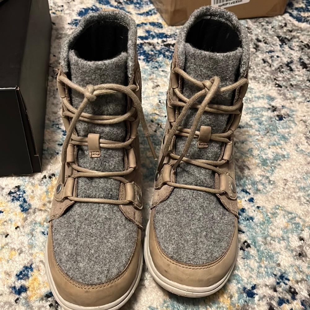 SOREL Women’s Explorer Joan Waterproof Snow Boot